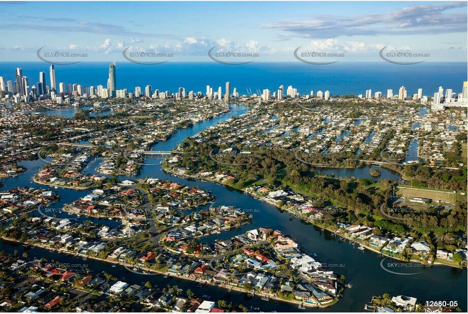 Piing dry cleaning and laundry service

 in Bundall Australia